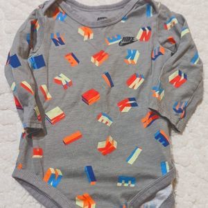 🌷Nike Baby Gray inside sz 18 month